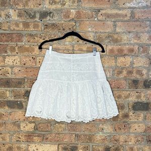 Devotion Twins white cotton mini skirt. Size S, never been worn